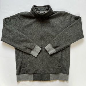 The North Face Men’s Medium Gray Fleece Full Zip Jacket with Shoulder Patch Logo